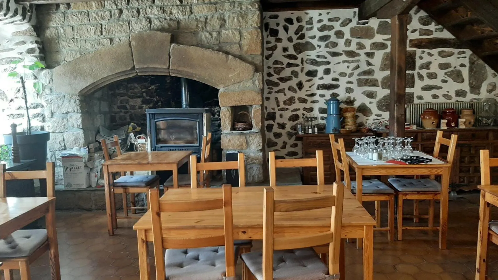 La Chaumiere Des Barthes Otel Laussonne Fransa